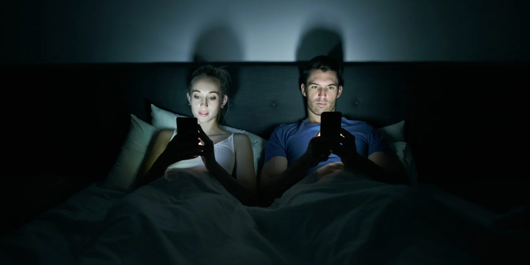 The "Junk Leisure" Epidemic: How Tech Stole Our Weekends (And How to Take Them Back)